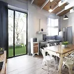 Casa Flor